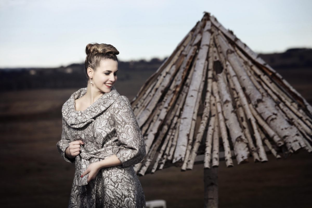 ESC 2012 – Intervista a Maya Sar. I Passi che fai la versione italiana di Korake ti znam